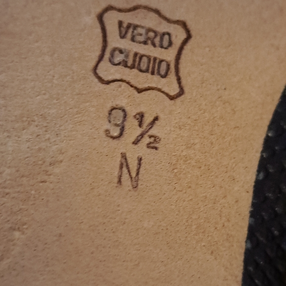 Eric Javits Black Flats 9.5 Narrow - Picture 6 of 16